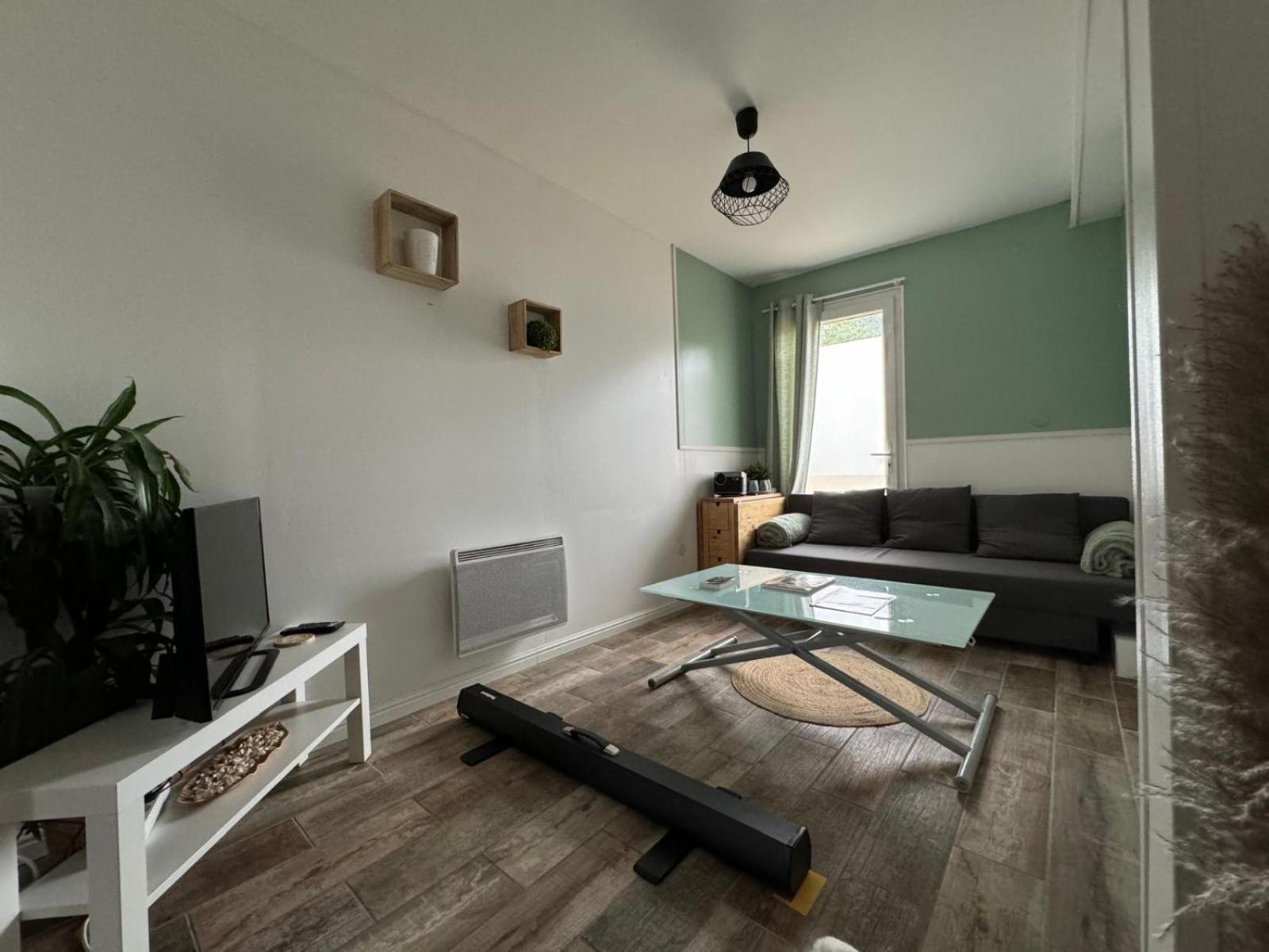 Holiday home Le Nid - Charmante Petite Maison Avec Balneo Gambais